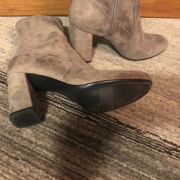 Naturalizer Rebecca Modern Grey Boots from Nordstroms in Original Box - Picture 4 of 6